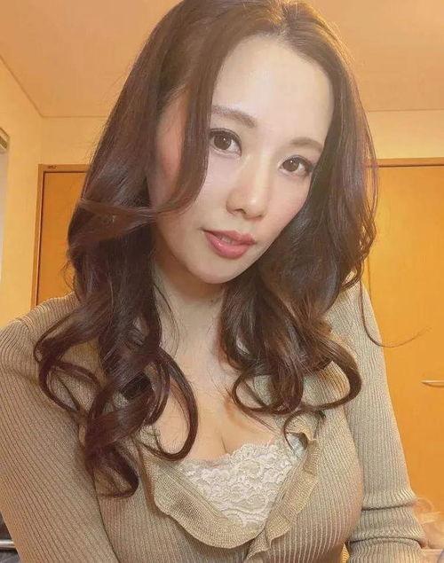 日本艾薇图解,揭秘成人影视产业背后的故事