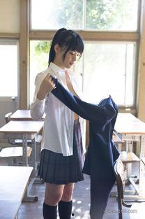 绑架丝袜校服少女图片,丝袜校服少女的神秘遭遇