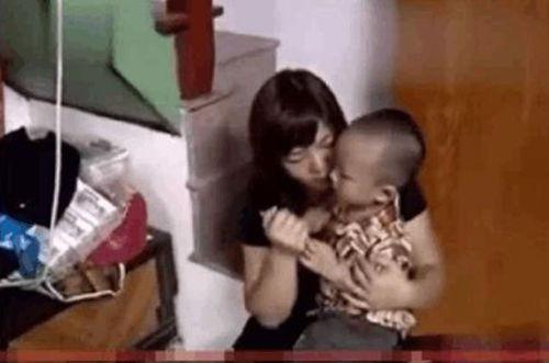 女人生2胎老公,夫妻携手共度甜蜜育儿时光